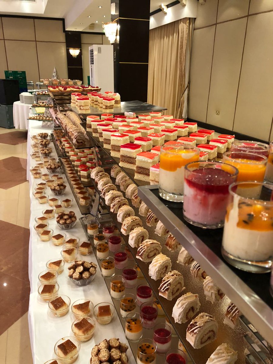 AlkhaleejAR's tweet photo. بوفيه الحلويات المصغرة ...😋

mini Sweets Buffet...😋

واتساب: 94449012 :  Whatsapp https://t.co/oaiRUSWou4