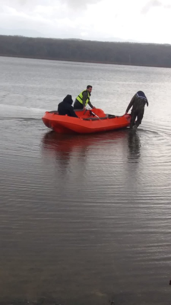 Sarıkum Gölünde kaçak avcılığı önleme kapsamında göl taraması gerçekleştirildi.. <a href="/dkmpbolge10/">DKMP 10. Bölge Müdürlüğü</a> #avkorımakontrol