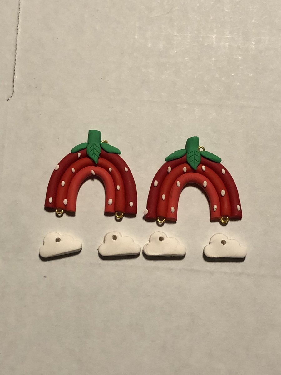 Excuse my grainy iPhone photos but after baking these I have decided they’re pretty cute