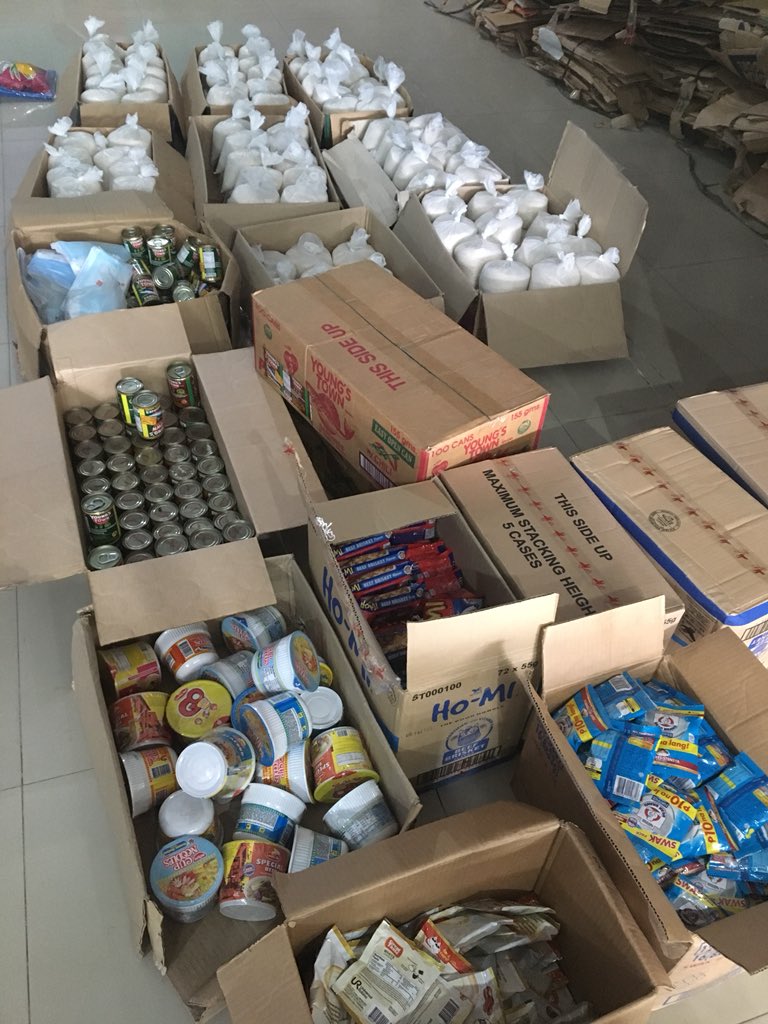 BarkaDamayan's tweet photo. NOW: We are currently packing relief for 148 families in Brgy. Baligatan, City of Ilagan, Isabela.
Our channels will remain open for donations. Thank you to everyone who continues to support the cause!
#Barkadamayan
#TulongParaItiNorte
#IsabelaNeedsYourHelp https://t.co/pA8Kgw4gGs