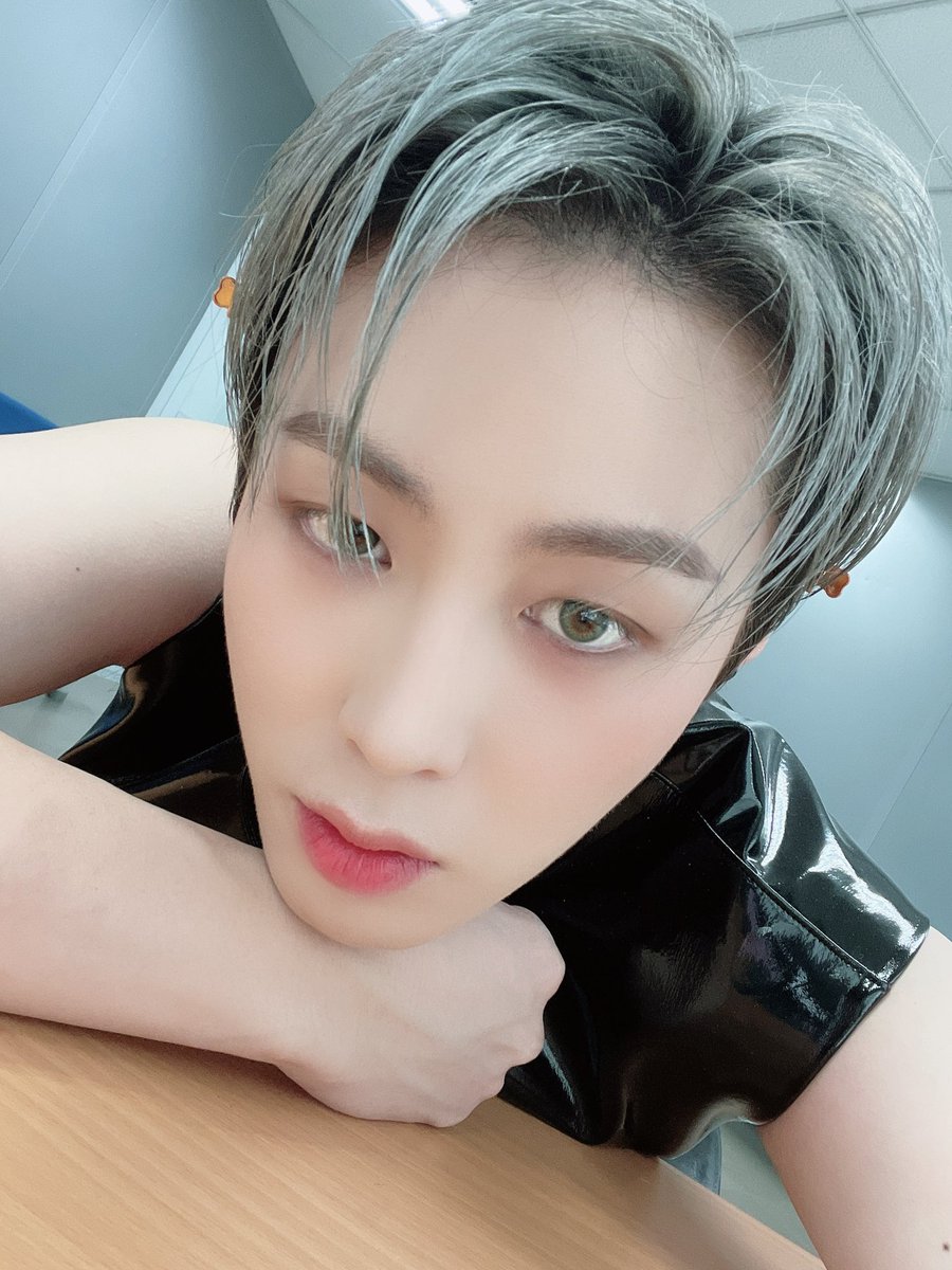 gooreumseng's tweet photo. 저녁 메뉴 추천 좀 해주세요...><😚 https://t.co/yVWc9cVnoa