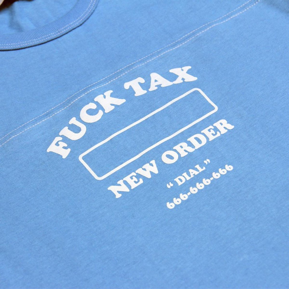 depotbydevise's tweet photo. ON SALE: #hollydayandgeorge 'Fuck Tax' 3/4 Raglan T-Shirt. Available size: M, L. RM65.40

Details: https://t.co/OPGMUqDu30 or Whatsapp us at +6013 380 2798

*We ship worldwide, accept Visa/Mastercard, PayPal and Internet Banking (FPX)

#depotbydevise #chaoscollection #fucktax https://t.co/stcCMoK5oQ