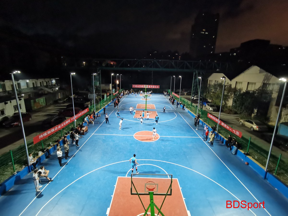 BDSport1's tweet photo. BDSport lights up your life!!
#ledsportlighting, #ledlighting, #basketballcourtlighting, #basketballlight https://t.co/dby8WXrtj8