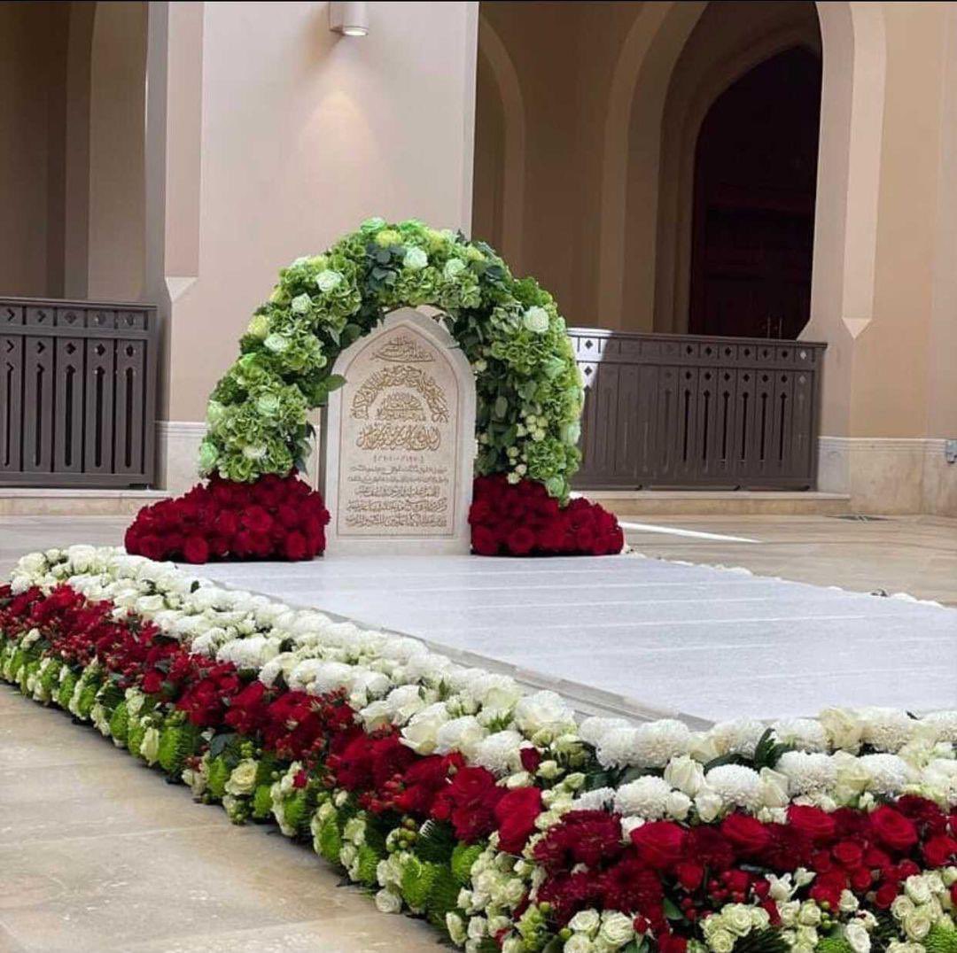 abir478's tweet photo. •.. #قابوس ..•
رحمكم الله #جلالة_السلطان 
.
دعواتكم 😭 https://t.co/SA0Wnj6Rqe