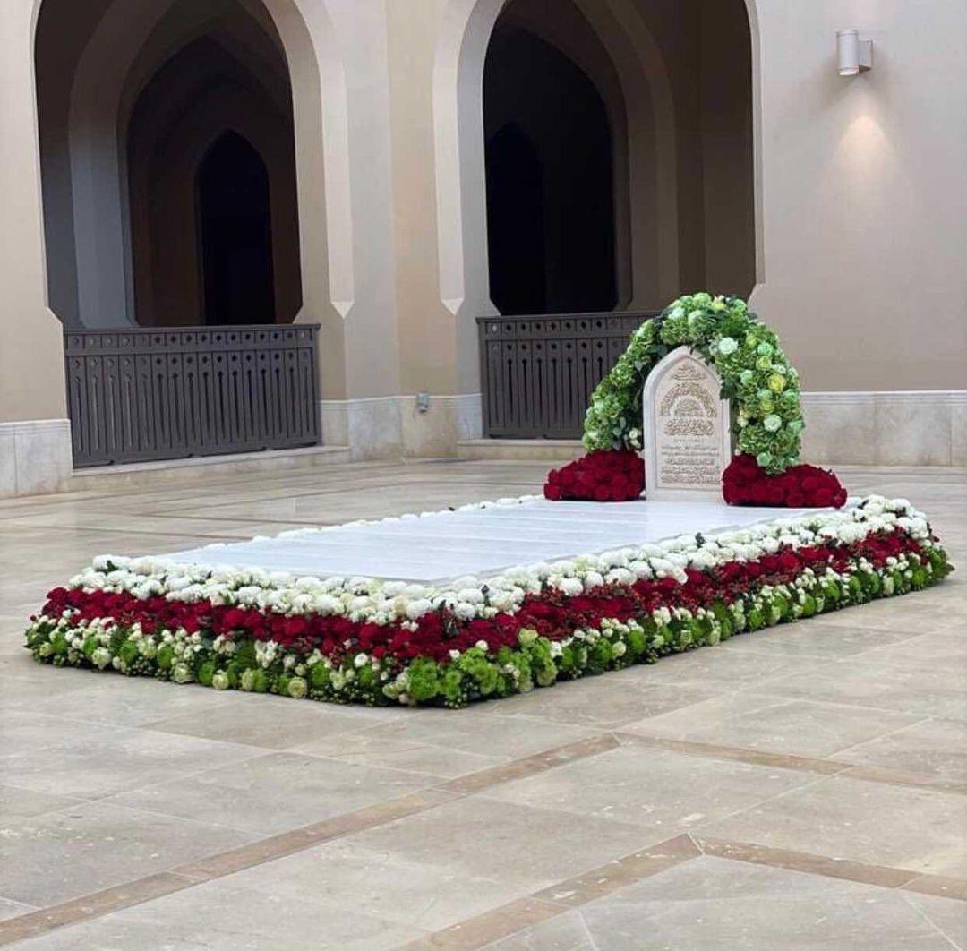 abir478's tweet photo. •.. #قابوس ..•
رحمكم الله #جلالة_السلطان 
.
دعواتكم 😭 https://t.co/SA0Wnj6Rqe