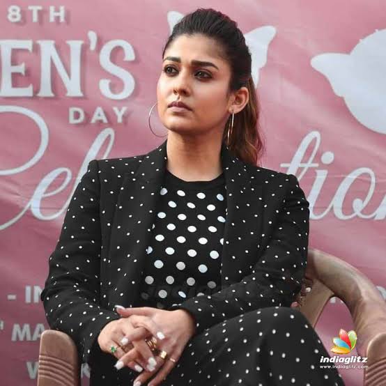 nayandevotees's tweet photo. ITS LADYSUPERSTAR ERA 😎

#HBDLadySuperStarNayanthara
#HBDNayanthara 
#HappyBirthdayNayanthara 
#NetriKann https://t.co/iB3Wa4xvjP