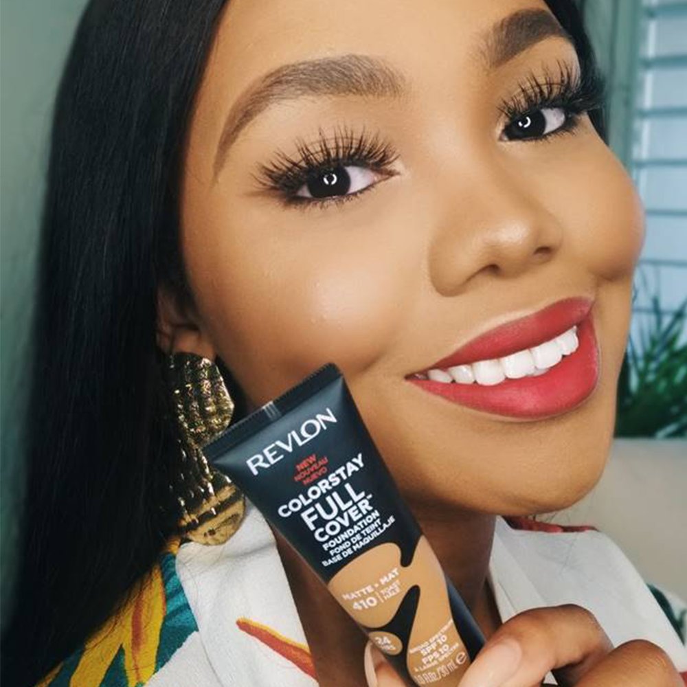RevlonSA's tweet photo. Trust @landzygama to come through looking 🔥 while wearing the #ColorStay Full Cover™ foundation. She’s wearing the shade Buff. Get yours at @dischem_pharmacies #FullCover #MoreMatteMoreCoverage
#RevlonSA https://t.co/QwiXSo2oqg