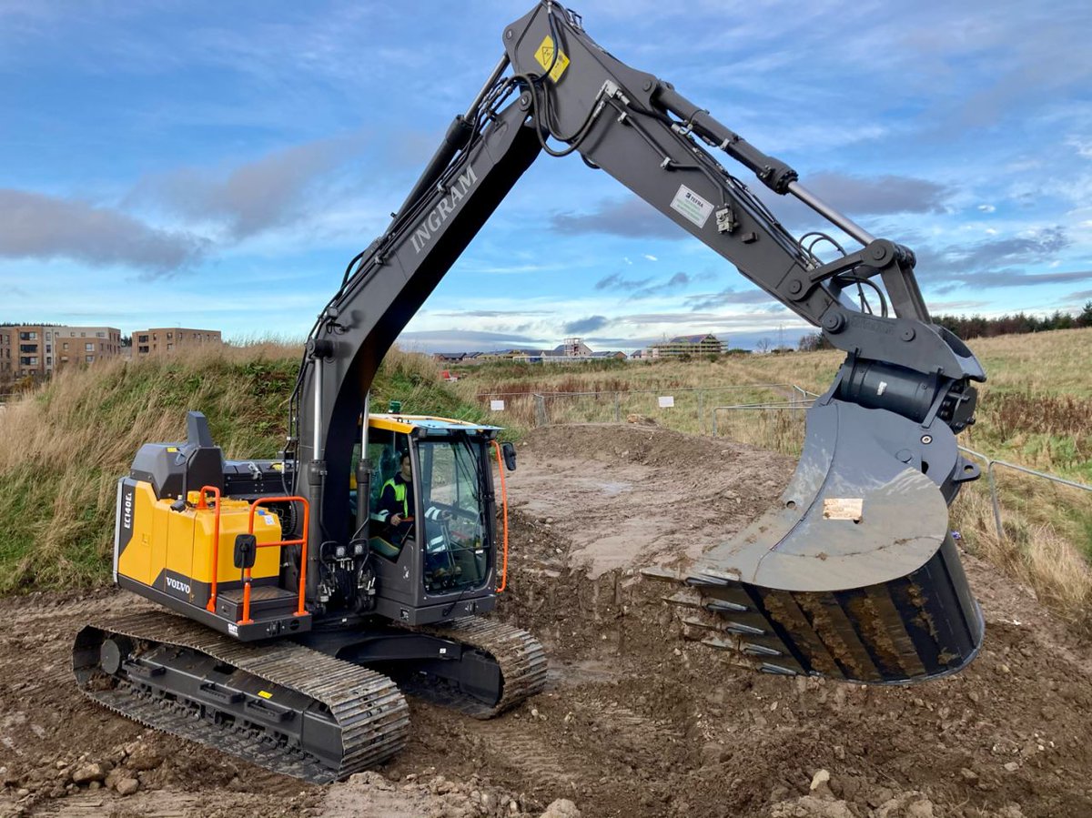 HillEngineering's tweet photo. Volvo EC140EL supplied to CS & E Ingram from SMT GB fitted with our Tefra Tilting Fully Hydraulic Hitch. Thank you both for your custom.
#simplysafe #quickertofit #madeinni
Tel: 02830252555
Email: enquiries@hillattach.com
https://t.co/nDprmWYV4r https://t.co/Ps5QOMPrN6