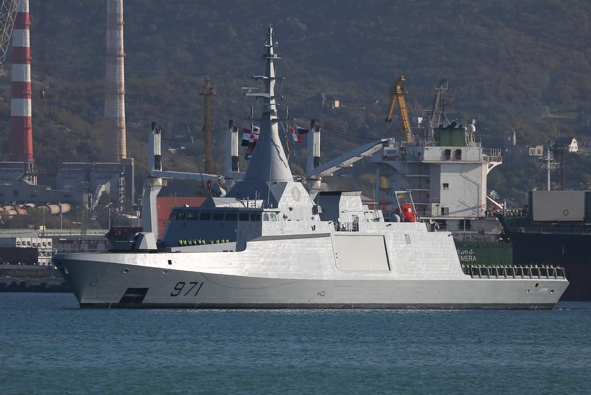 Kellar999's tweet photo. #EgyptianNavy Warships in #Novorossiysk Naval base in #Russia for Naval Drills ( #FriendshipBridge3 ) in the #BlackSea
#Perry Class (#Alexandria FFG-911) Frigate
#AmbassadorMK3 #Stealth Missile Boat (FMC-686)
#Gowind 2500 Stealth #Corvette (El-Fateh F-971) https://t.co/nPAeuK7VjD
