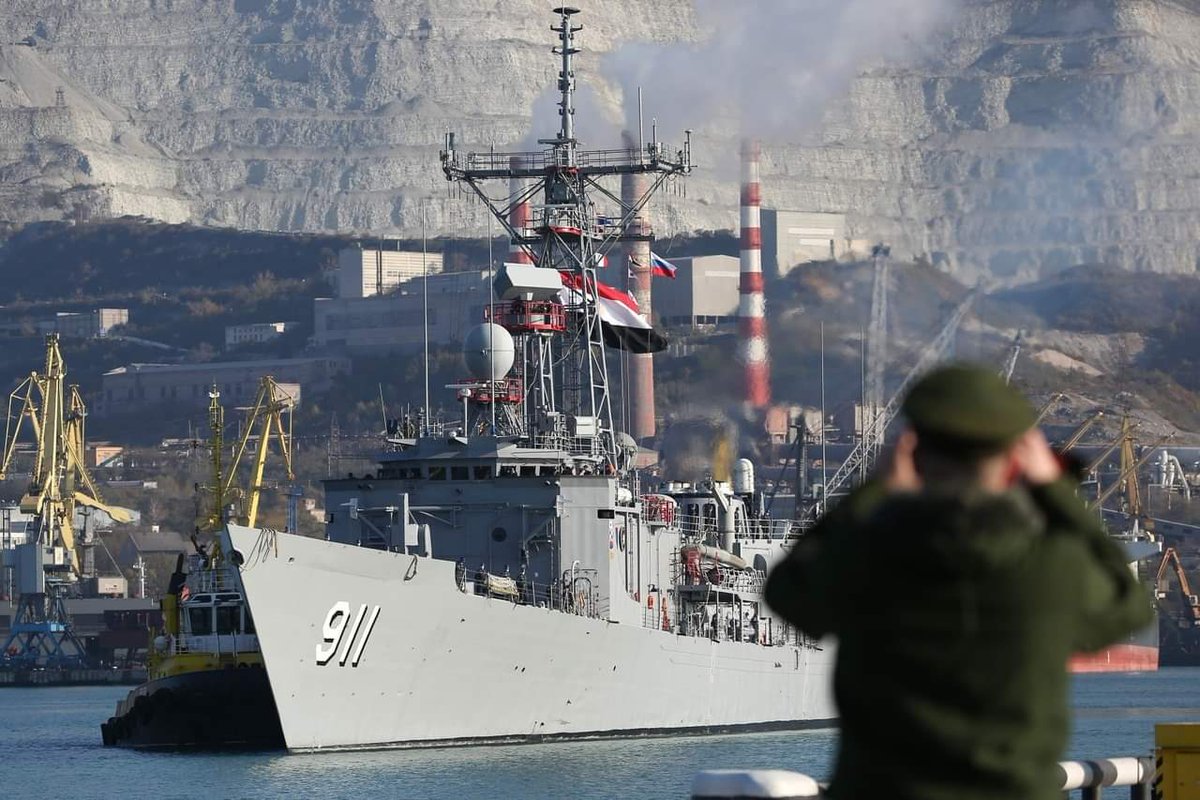 Kellar999's tweet photo. #EgyptianNavy Warships in #Novorossiysk Naval base in #Russia for Naval Drills ( #FriendshipBridge3 ) in the #BlackSea
#Perry Class (#Alexandria FFG-911) Frigate
#AmbassadorMK3 #Stealth Missile Boat (FMC-686)
#Gowind 2500 Stealth #Corvette (El-Fateh F-971) https://t.co/nPAeuK7VjD