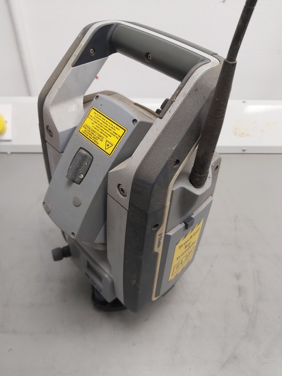 tomm_korec's tweet photo. My first job of the day... it's a bit grubby but still working just as it should 💪💪back out for hire in a few hours after a full service 🪛🔧🧴

If you would like to hire it, or any of our other @TrimbleNews kit , give us a call on ☎️0345 6031214 ☎️#trimble #S9 @KORECGroup https://t.co/ptyaIPoaSS