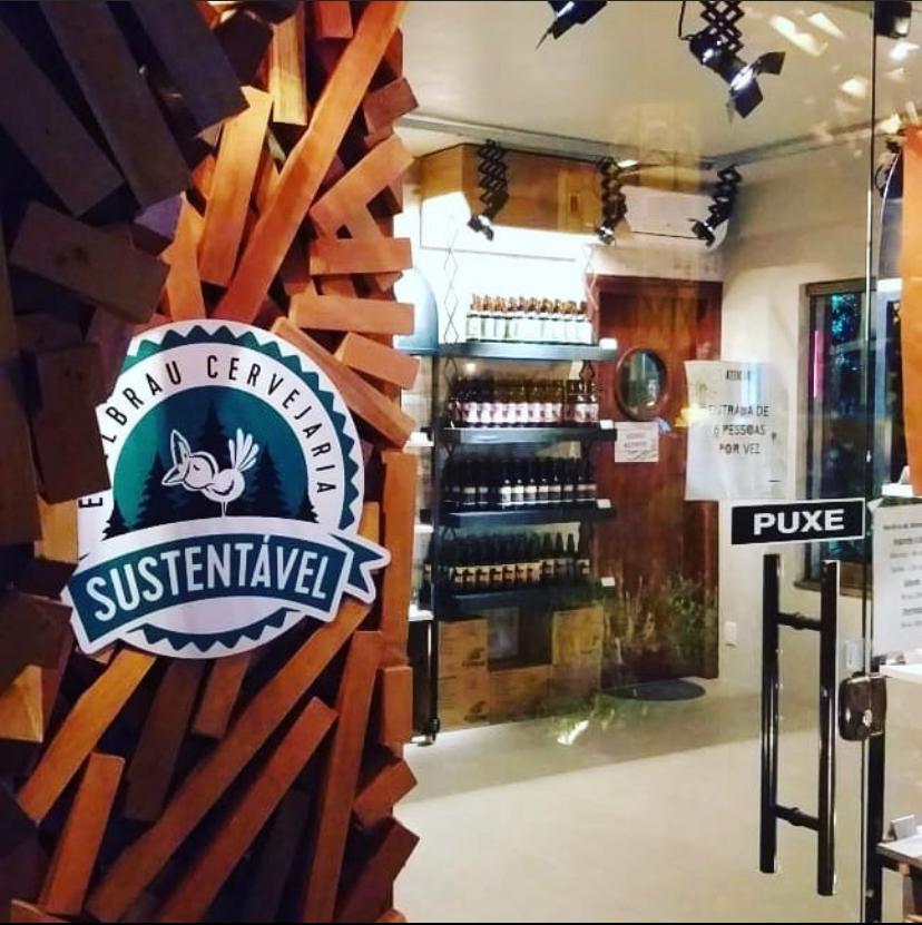 Gampi's tweet photo. A Experiência Cervejaria Edelbrau está em contagem regressiva para ser aberta ao público. Um projeto de pura imersão no mundo da marca, cheio de interatividade. Orgulho é a palavra que resume o sentimento do #teamgampi 🙌🍻 #design #varejo #consumidores #foconocliente https://t.co/2oVm05Li0X