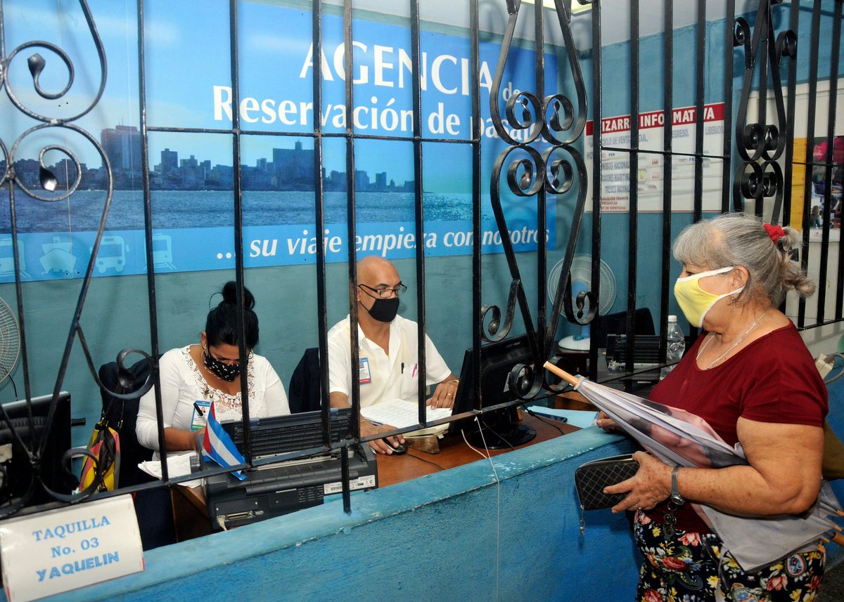 jrebeldecu's tweet photo. #APKViajando ¿por qué no todas las agencias del país se encuentran automatizadas? ¿Existe algún proyecto en camino para automatizar la mayor cantidad de agencias posibles? Estas y otras interrogantes serán respondidas por directivos de la empresa Viajero https://t.co/sRVnZDPg24 https://t.co/SQW33wlhUA