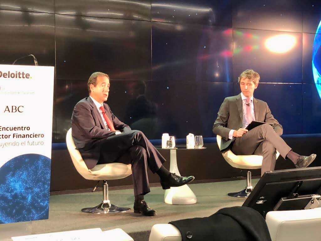 Hemos hecho los deberes: @caixabank mantiene una posición financiera fuerte, una elevada liquidez y la ratio de morosidad más baja de los 5 principales bancos en España. Gonzalo Gortázar durante el #EncuentroFinanciero organizado por @Deloitte_ES https://t.co/veeFg4l5hy