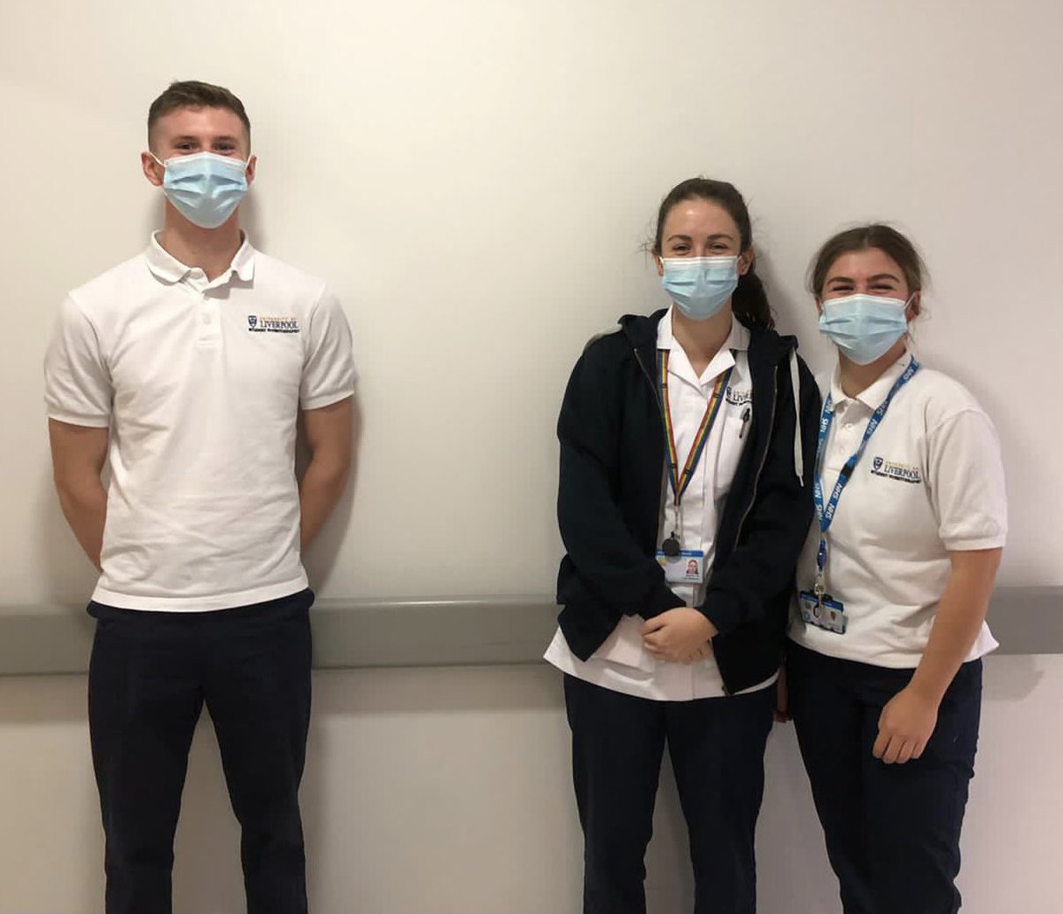 HannahRooney1's tweet photo. @LHCHFT therapies dept so happy to have our @thecsp @LivUniPhysio students with us! Supporting our future workforce as much as we can! It’s different but the same! #covidsecure @acprc @C_M_AHP_Faculty @leahBRphysio @Conormcguire11 @RGHphysio https://t.co/U1iAH7Akul