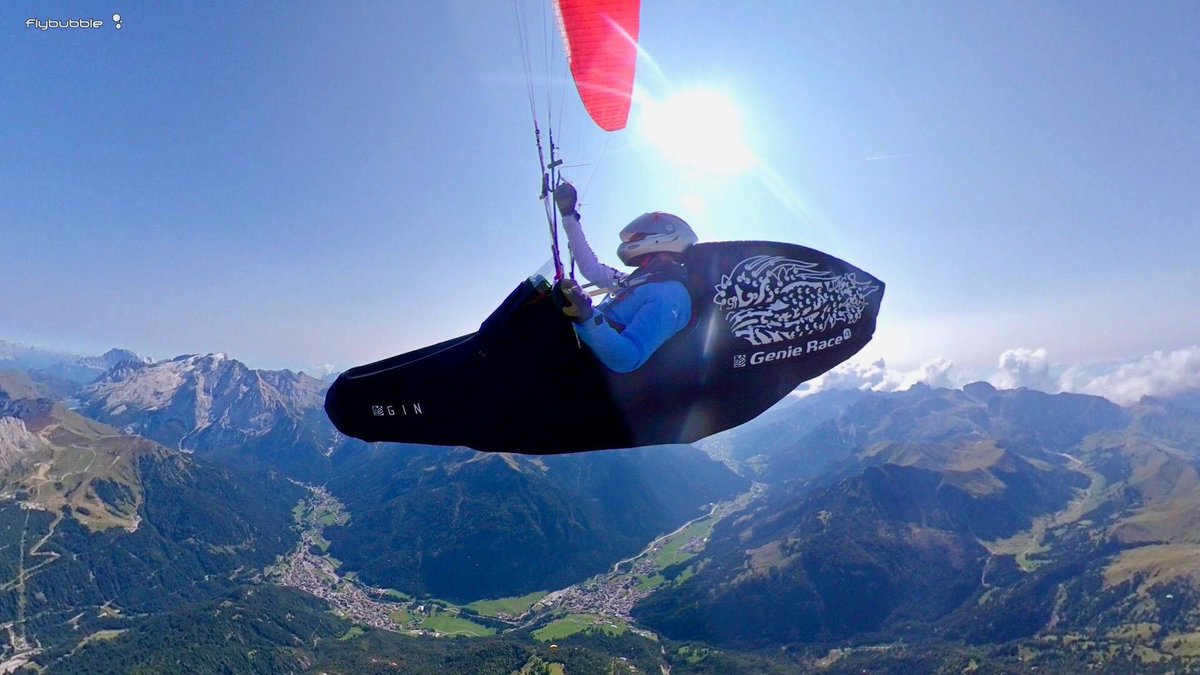FlybubbleTeam's tweet photo. Flybubble team pilot Phil helps you make the most of those cloudless, blue thermal days. Learn why they happen and how to make them work for you...
https://t.co/HCla66Mk7B #flybubbletips #flybubbleskills #paraglidingskills #paraglidingtips #paragliding #paraglide #parapente https://t.co/EyeRYDPuZL