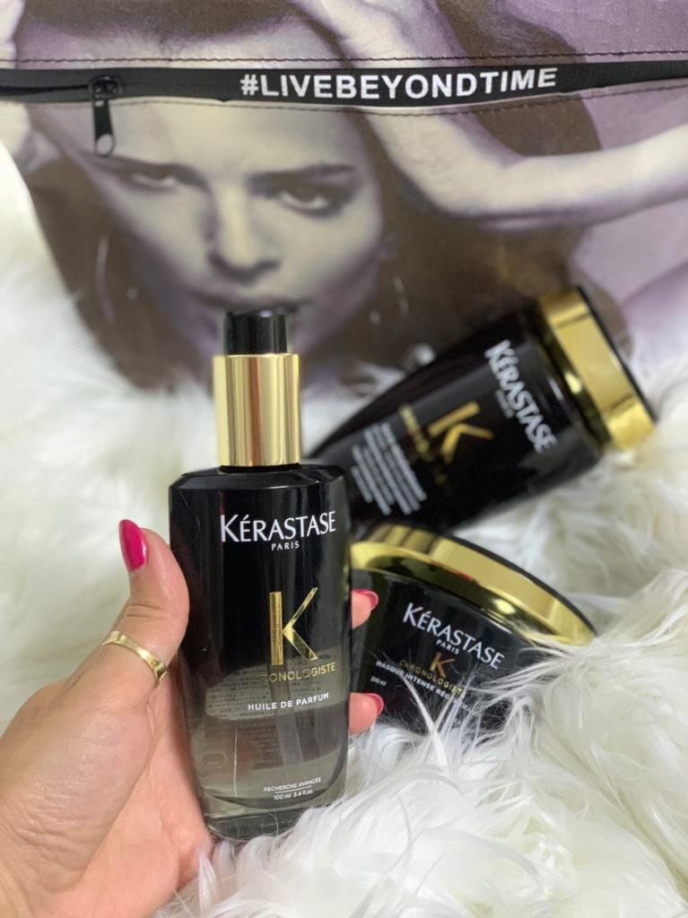 Kerastase_ES's tweet photo. Si eres una auténtica #YoSoyFanDeKerastase no podrás resistirte a la sensualidad de la gama #Chronologiste 👀. Su exquisita fórmula con Ácido Hialurónico, Vitamina E y Abyssine ayudan a regenerar y a mantener la juventud del cabello y el cuero cabelludo. #KerastaseSpain https://t.co/VsUOgn7Q6B