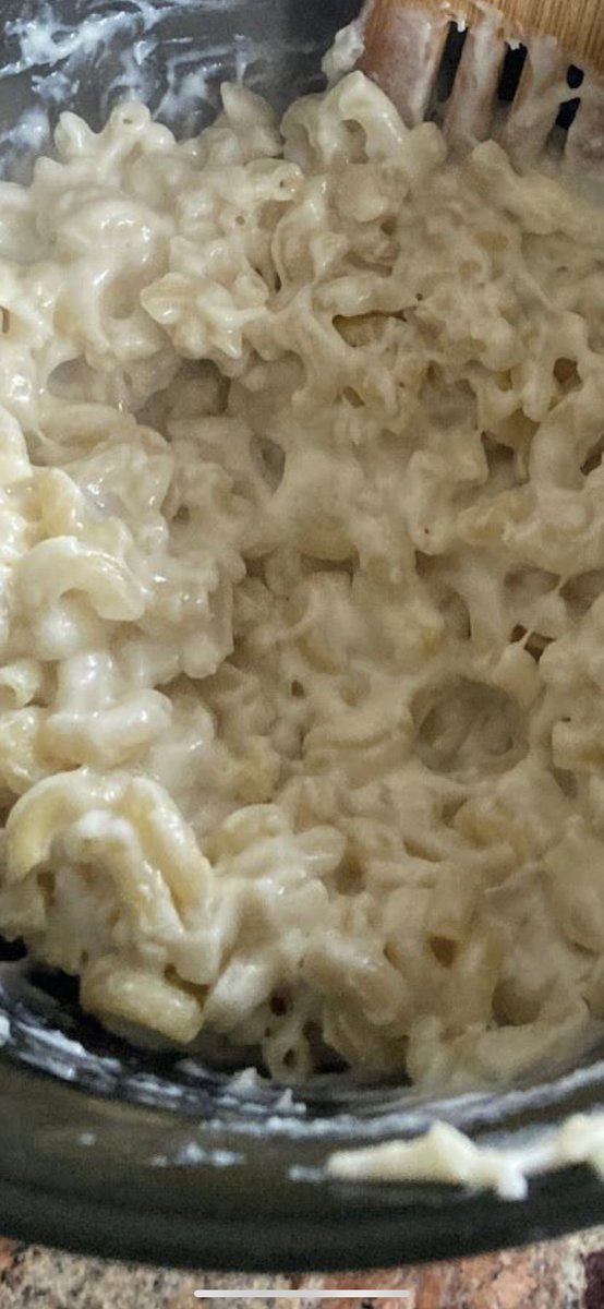 aberryfinn's tweet image. Culinary II students aren’t missing a beat or recipe with virtual learning.  Made a White Sauce for their Mac. &amp;amp; Cheese #LHSCulinary #virtualTeaching #whyledyardschools