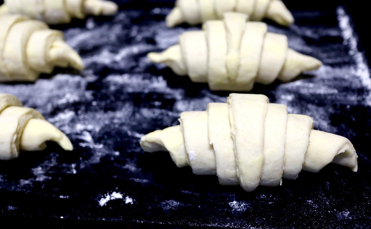 SeanWilsonChef's tweet photo. Proofing my first Sourdough Croissant today...oven ready at 3pm #nomtastic https://t.co/eHZjL4GRHM