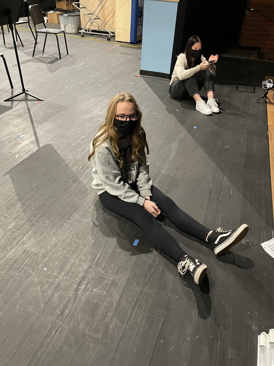 TheatreBerlin's tweet image. Monochrome in Acting around 2!! #clawsup #SpiritWeekChallenge @OBHSstudentC