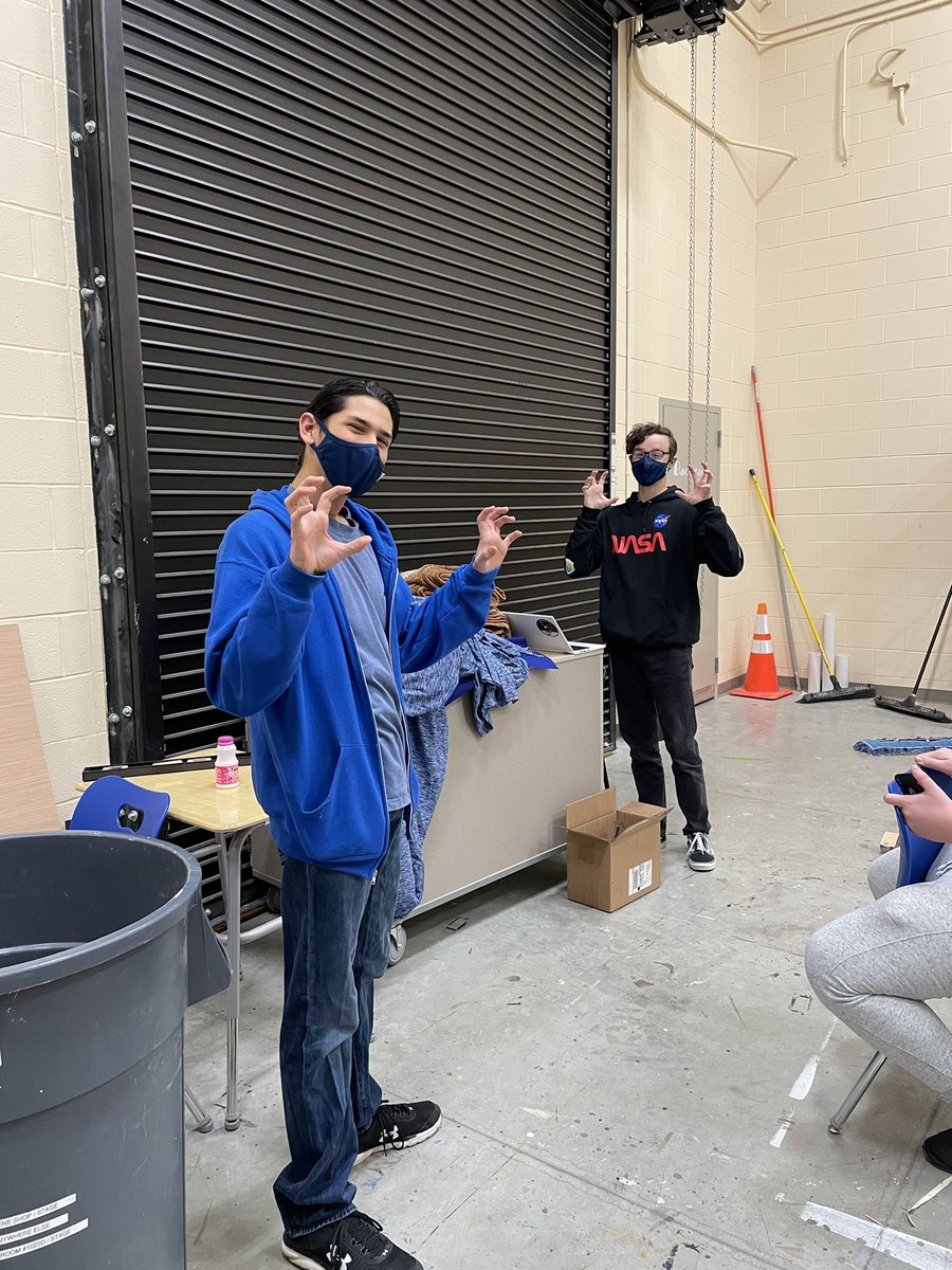 TheatreBerlin's tweet image. Monochrome in Acting around 2!! #clawsup #SpiritWeekChallenge @OBHSstudentC