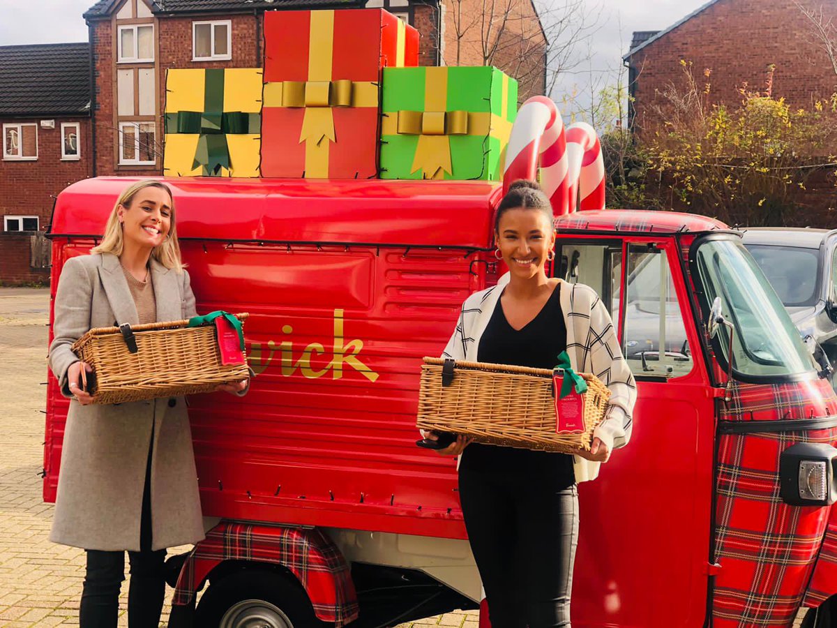 sallyopr's tweet photo. Team @FenwickStores big thanks to @OPRtweets for the special elf mobile visit this morning 🎅🙌🏼❤️ https://t.co/nZoDYL0Y8a
