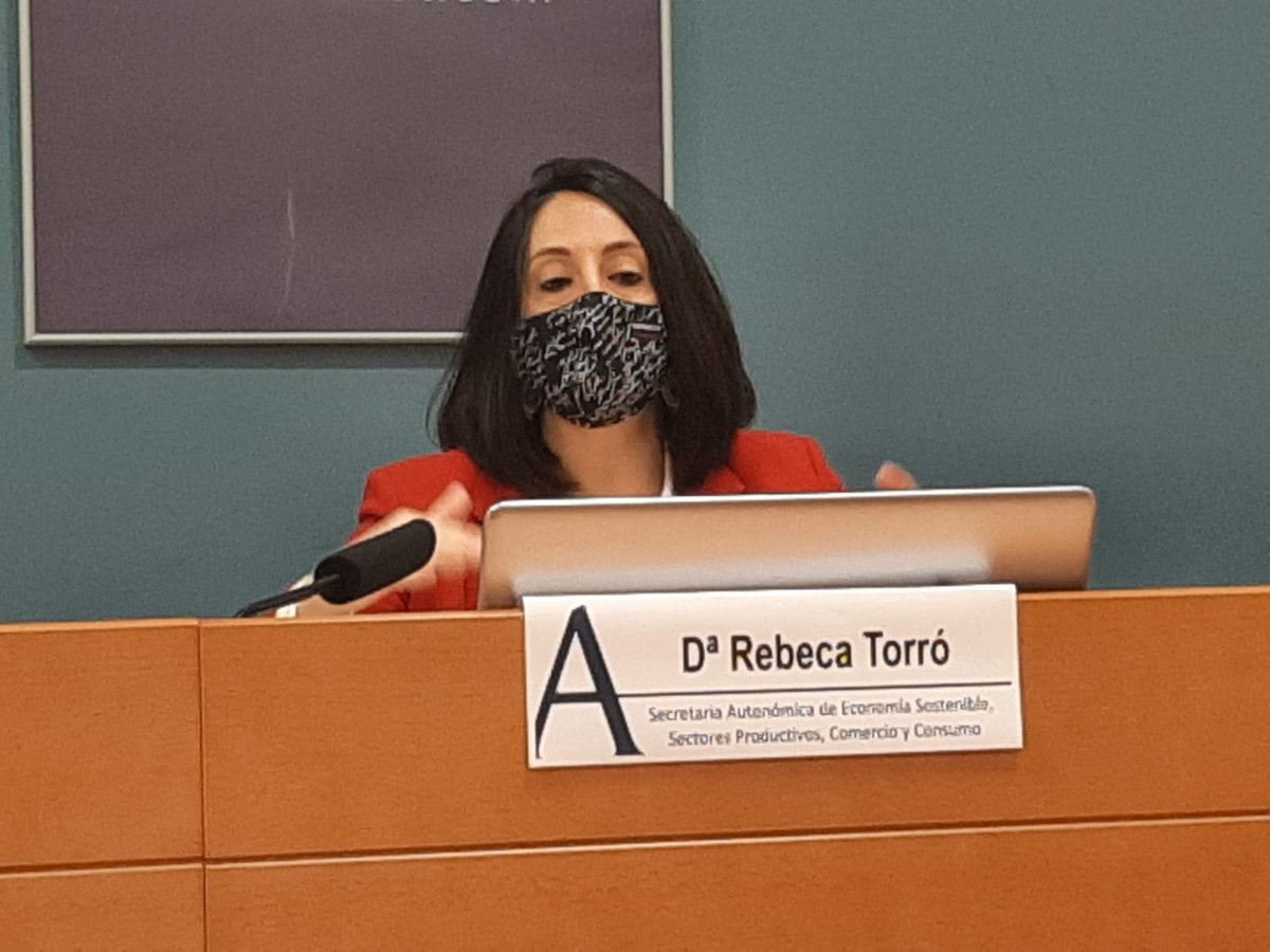 GVAinicotur's tweet photo. 🏭La SA @RebecaOntinyent i la DG #Indústria @emparmbonafe presenten a #Ontinyent els resultats del conveni amb @ATEVAL_
🗣️ Torró destaca l'augment del suport de la Generalitat al sector #industrial i la capacitat d'adaptació del #tèxtil valencià a la pandèmia https://t.co/gUrsIBknKy