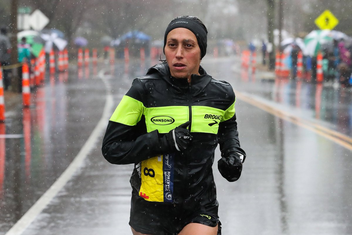 Comunirunners's tweet photo. "Ponte metas altas y aprende a amar el proceso que te lleva a ellas." -@des_linden https://t.co/qE2LazKURq