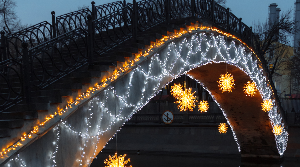 mkillumination's tweet image. Today we shine a light on one of our Russian projects. Moscow sparkled brightly over the festive season.

Visitors of all ages enjoyed the seasonal extravaganza!

ow.ly/C4Ug50CioCo

#seasonallighting #christmaslighting #mkilluminationrussia #mkillumination #festivelighting