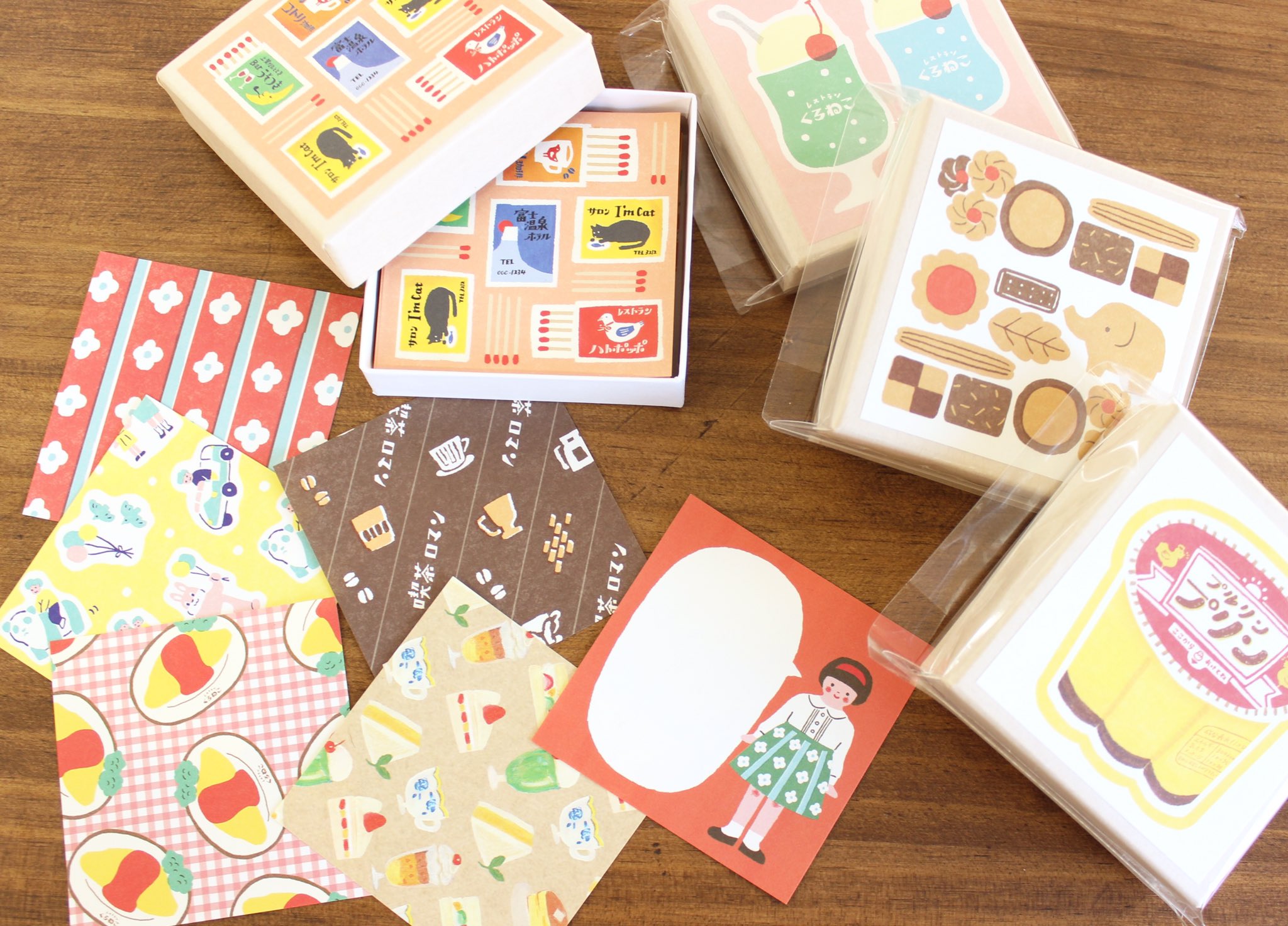 古川紙工オンラインショップ オンライン限定 おりがみ小箱 レトロ 大人気のおりがみ小箱に オンライン限定柄が登場 12柄の可愛いおりがみ達に キュンキュン すること間違いなし 144枚とたっぷり入って 折り紙に 手帳デコに