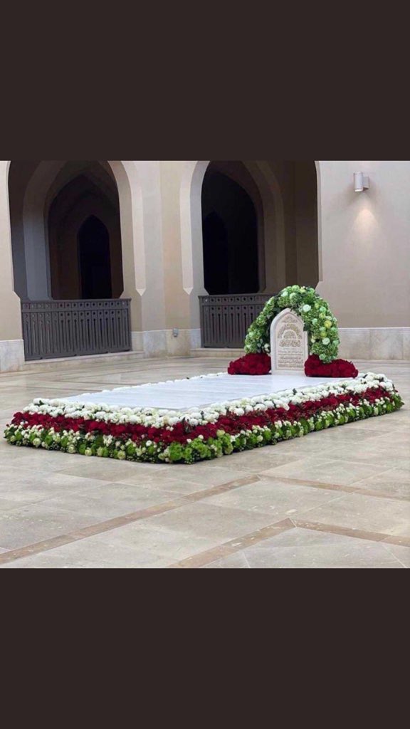 Algood96322239's tweet photo. #قابوس_في_قلوبنا
كنا ننتظر هذا اليوم بفارغ الصبر لنحتفل معا باليوبيل الذهبي 
رحلت ولكنك ما زلت حيا في قلوبنا 
رحلت وكل شبر في عماننا يذكرنا بك 💔 https://t.co/C323J81IBl