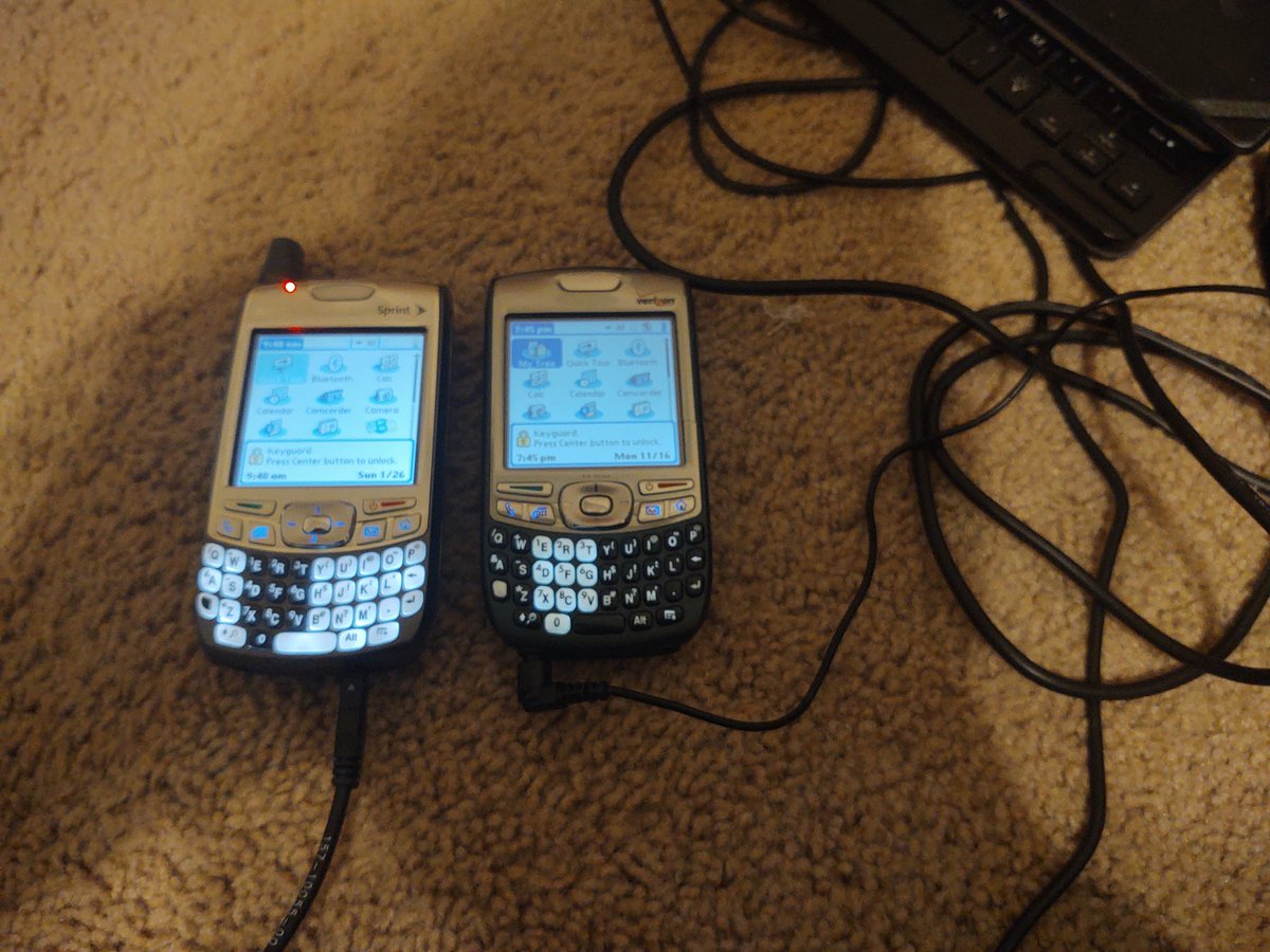 H95lx's tweet photo. I love my new old stock #Palm #Treo #700p!! It's so big, sleek, and bright, even brighter than my #Treo #755p!! #PalmOS #pda #smartphone #Bluetooth @PalmDB1 @PalmPowered @ArchivePalmOS https://t.co/2EOsomctWC