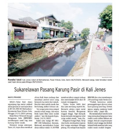 SibatSolo's tweet photo. Sukarelawan Pasang Karung Pasir di Kali Jenes #KotaSolo via Solopos https://t.co/gd9n2EQmlZ