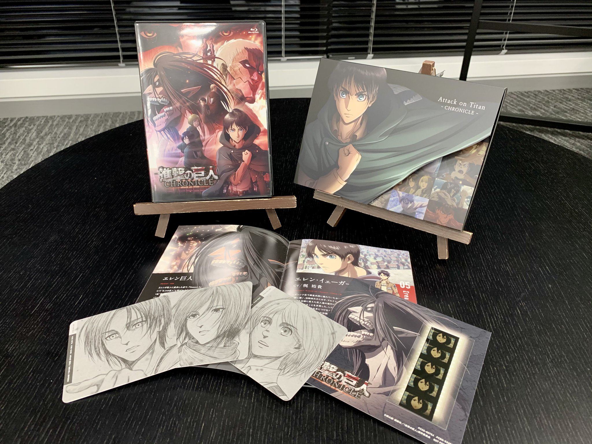 希少 進撃の巨人 浅野恭司描き下ろし複製原画 直筆サイン入り エレン リヴァイ 希少 進撃の巨人 浅野恭司描き下ろし複製原画 直筆サイン入り