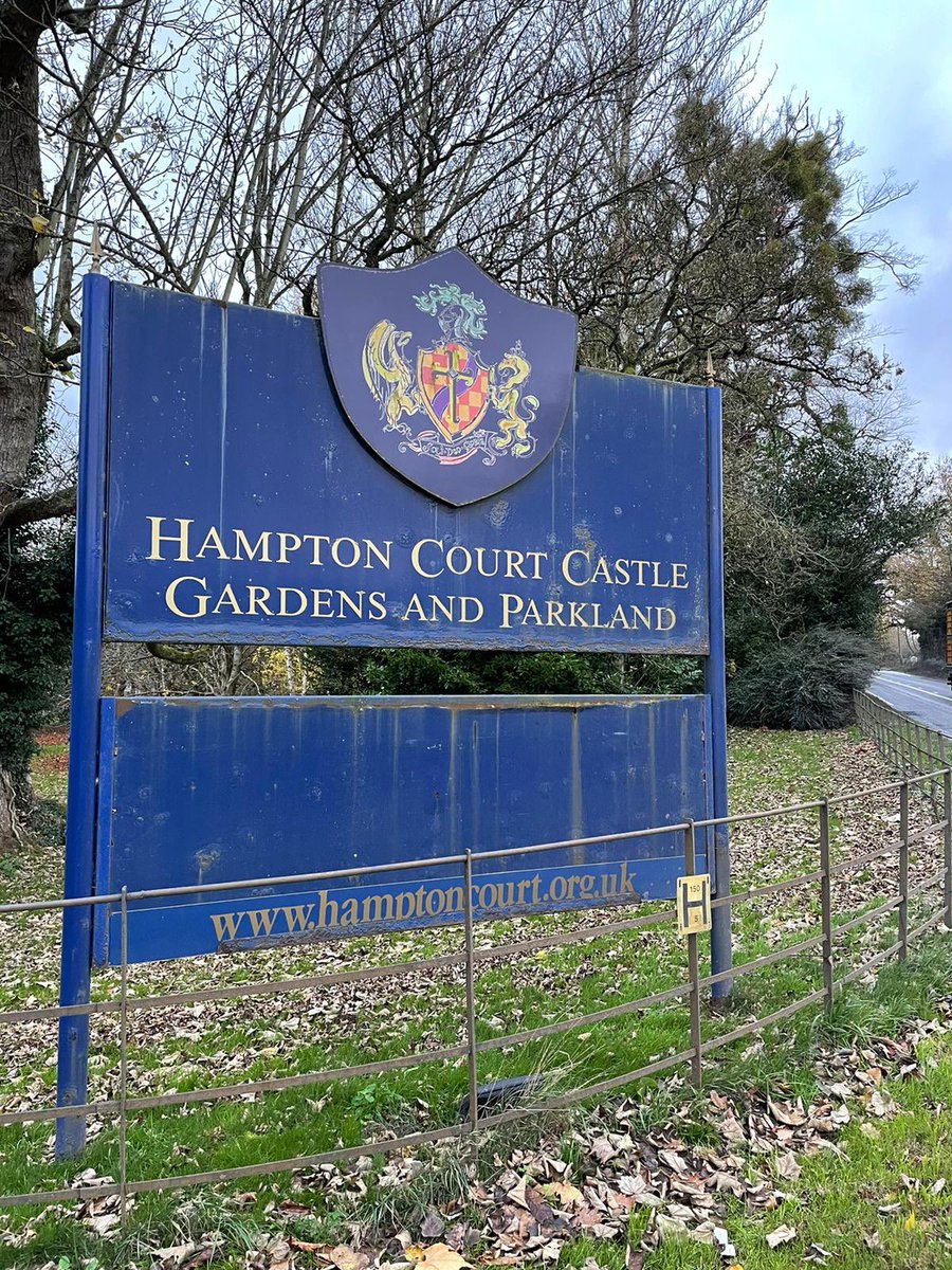 Out with the old, in with the new 🥳

<a href="/HamptonCourtHfd/">Hampton Court Castle</a>