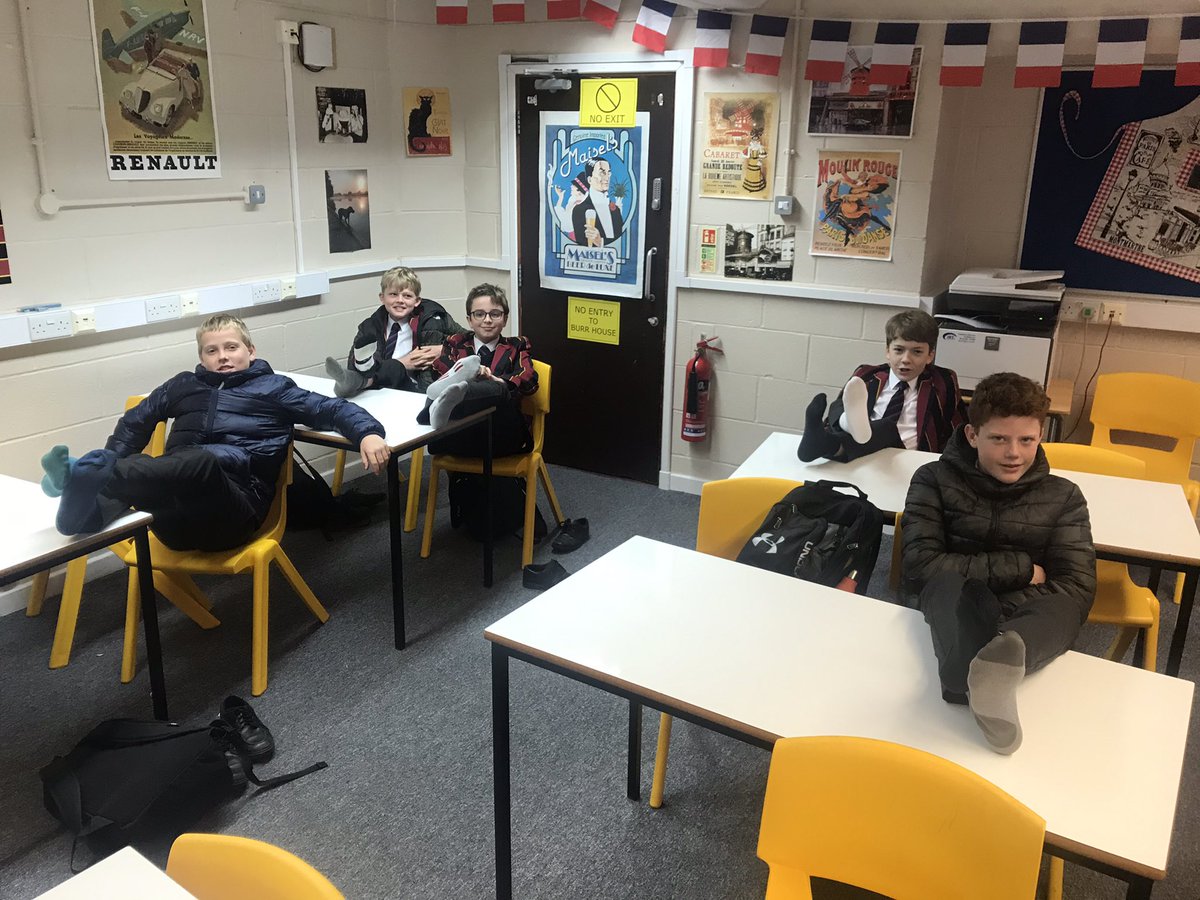 ShiplakeMFL's tweet photo. ¡CALCETINES DISPAREJOS! 🧦🇪🇸#ShiplakeYear8 #AntiBullyingWeek   @ShiplakeWelfare https://t.co/qke0WAk2t8