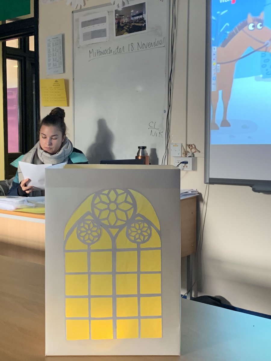 hhsmfl's tweet photo. Our wonderful FLA Christina teaching students in year 7 about St Martin. https://t.co/IOLsNYL5M7