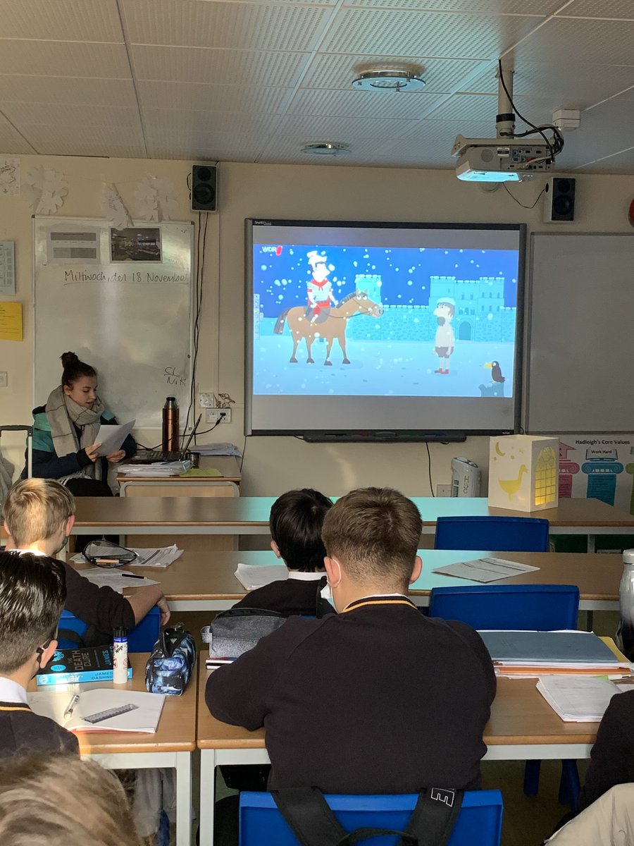 hhsmfl's tweet photo. Our wonderful FLA Christina teaching students in year 7 about St Martin. https://t.co/IOLsNYL5M7