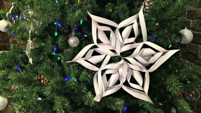 Join us for a fun afternoon making 3D Christmas snowflake decorations via Zoom on Saturday, 21st November at 2pm. To book, just email Sam O'Brien  -  s.obriendeclare@gmail.com You will receive the Zoom link and a list of simple materials to make a star like this!
