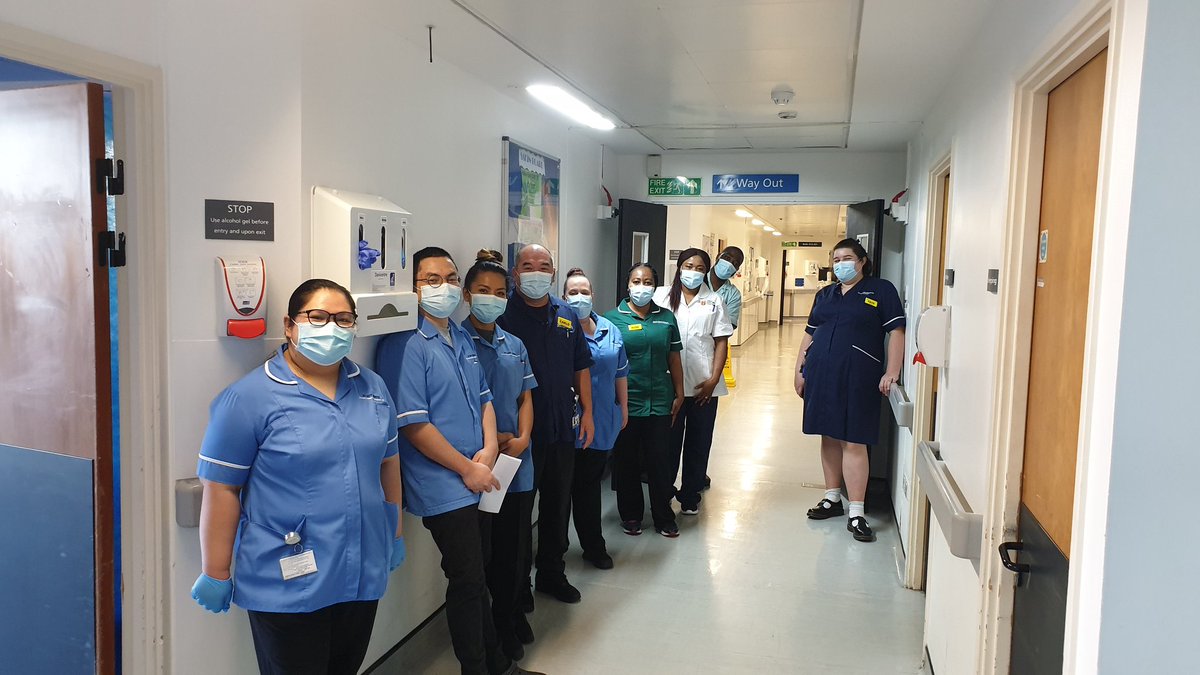 Lovely to see <a href="/fayehickey/">Faye Louise Hickey</a> and the team at 3rd Floor WMS promoting  the importance of skin assessment  <a href="/lindasheridan60/">Linda Sheridan</a> <a href="/KCLJess/">Jessica Schofield</a> @nurseredford #uclhlys