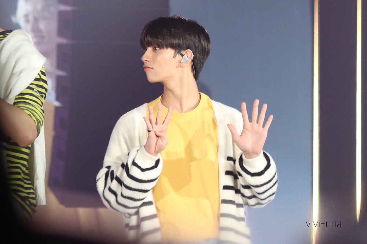 a thread of joshy’s pouts ^3^