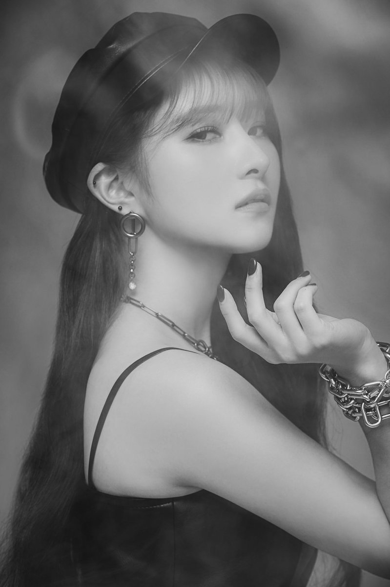 SuAbrazil's tweet photo. [📸] 18.11.20 - Imagem teaser da Sua para o comeback japonês que vai acontecer dia 20, com o single 'No More'!! 

@hf_dreamcatcher 
#SUA #수아 #드림캐쳐 #DREAMCATCHER #DreamcatcherBOCA #BOCA https://t.co/MRYVPku3UJ