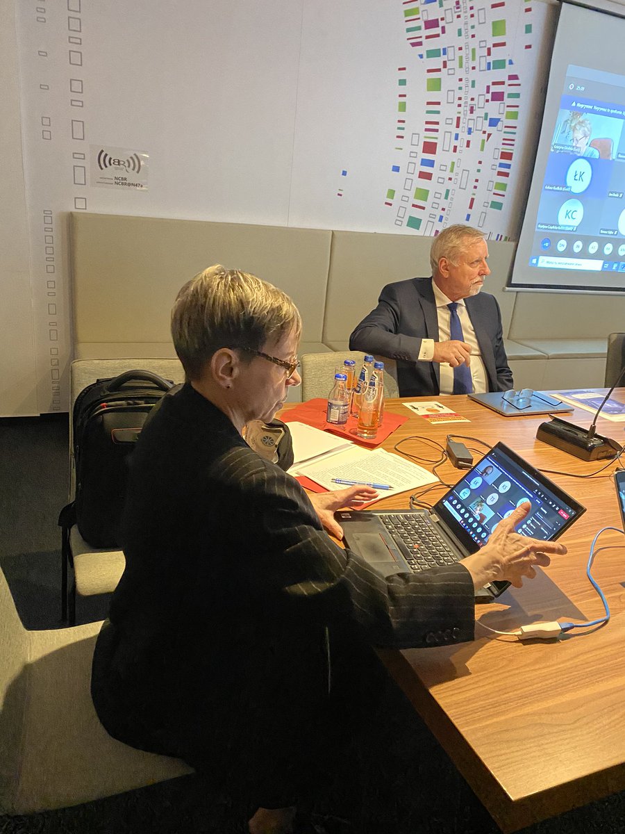 Kolejne posiedzenie Rady <a href="/NCBR_pl/">NCBR</a> ostatnie w tym składzie - co 2 lata połowa składu Rady kończy swoją kadencję. Program posiedzenia intensywny, ustanowienie nowych programów, opiniowanie nowych działań i posumowanie pierwszego roku działań Pana Dyr. dr. inż. W. Kamienieckiego.