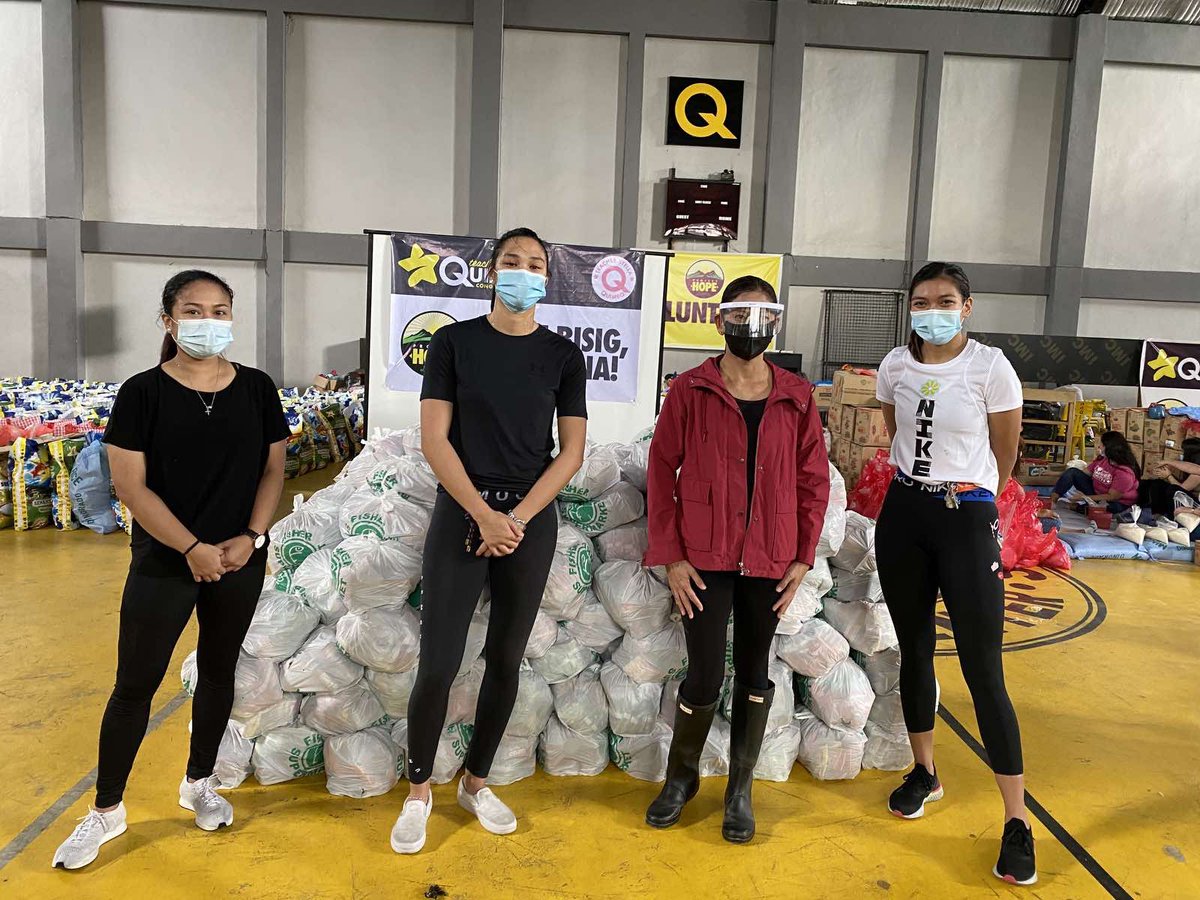 Volleyball Community Gives Back tweet media
