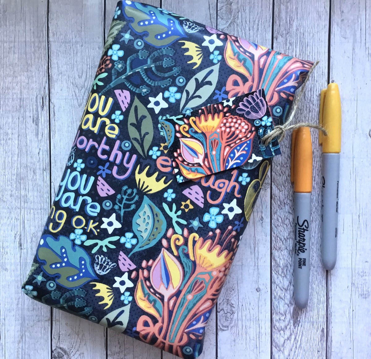 buck_lj's tweet photo. You Are Amazing Quote Gift Wrap, Wrapping Paper Set, Positive Quotes, Birthday Presents, Mindfulness Gift, Self Care, Thinking Of You. https://t.co/d2P5Uafr3e #Slumbermonkey #Etsy #GiftWrapSet https://t.co/sFVvx4IdjW