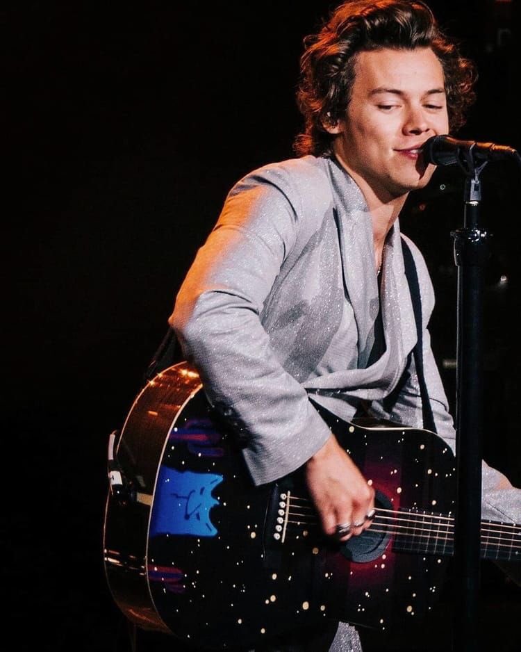 Starfirree's tweet photo. vote, retweet, reply, we need him to win
 #ARIAsHarryStyles https://t.co/oURnhZSBJe