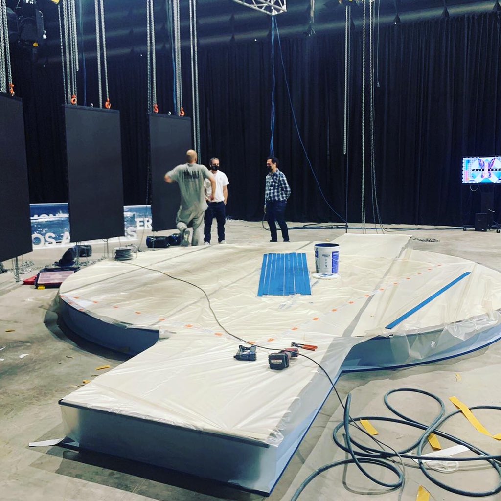_MadProductions's tweet photo. Otro plató de tv más 💪💥
.
.

#ifema #standdesign #marketing #stands #montajedestand #construccionstands #diseñodestands #diseñostand #feriasyeventos #congresos #exposiciones #eventos #arteefimero #plató #tv https://t.co/k8ZFTlwTLs