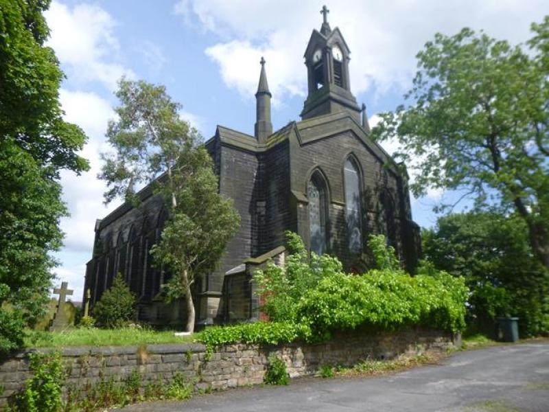 SAVEtoReuse's tweet photo. ⚠️ SOS from Rochdale⛪️St. John’s Smallbridge, built in 1834 by Church Commissioners and listed grade II, closed in 2009 and is now subject to sale and possible conversion to housing. Have your say on the plans before 31st Dec 2020⏩Full details here: https://t.co/GNfksBh5yy. https://t.co/Hv48XsBhER