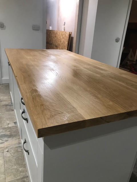 DaviesTimber's tweet photo. Have you ever wondered how we get from this to this? Check out our Blog on https://t.co/S7ctEmLmoN
Here at Davies Timber we can make Solid Hardwood Worktops, to your specifications. The ones below are in American White Oak and are Bespoke made for one of our customers. #worktops https://t.co/zfvQ0VjyY0