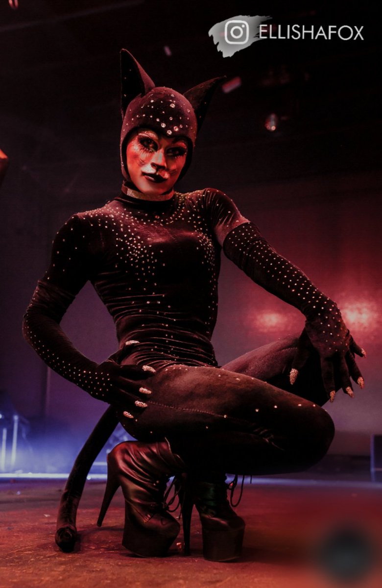 ellisha_fox's tweet photo. Meowww! 🐾What's up, kittens? Where you naughty this #halloween2020? Come here, I will pet you with my claws😘
_______
#dragshow #dragqueendivas #dragqueensofinstagram #dragqueenmodel #androgynousmodel #performances #feminized #feminization #dragzina #dragqueen #drqgqueens https://t.co/JdwDdSXNmX